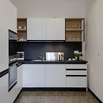 Apartmán Joivy Elegant Flat For 7, In The Heart Of *