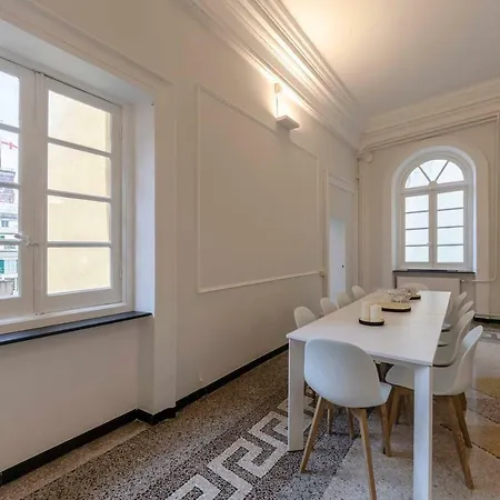 Joivy Elegant Flat For 7, In The Heart Of 아파트 제노바