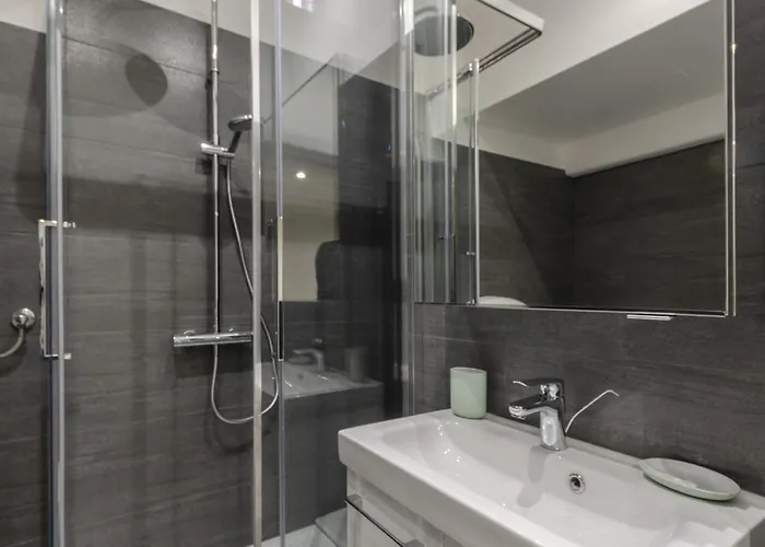 Joivy Elegant Flat For 7, In The Heart Of Genua