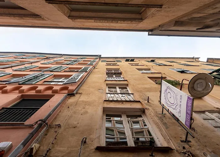 Joivy Elegant Flat For 7, In The Heart Of Genua